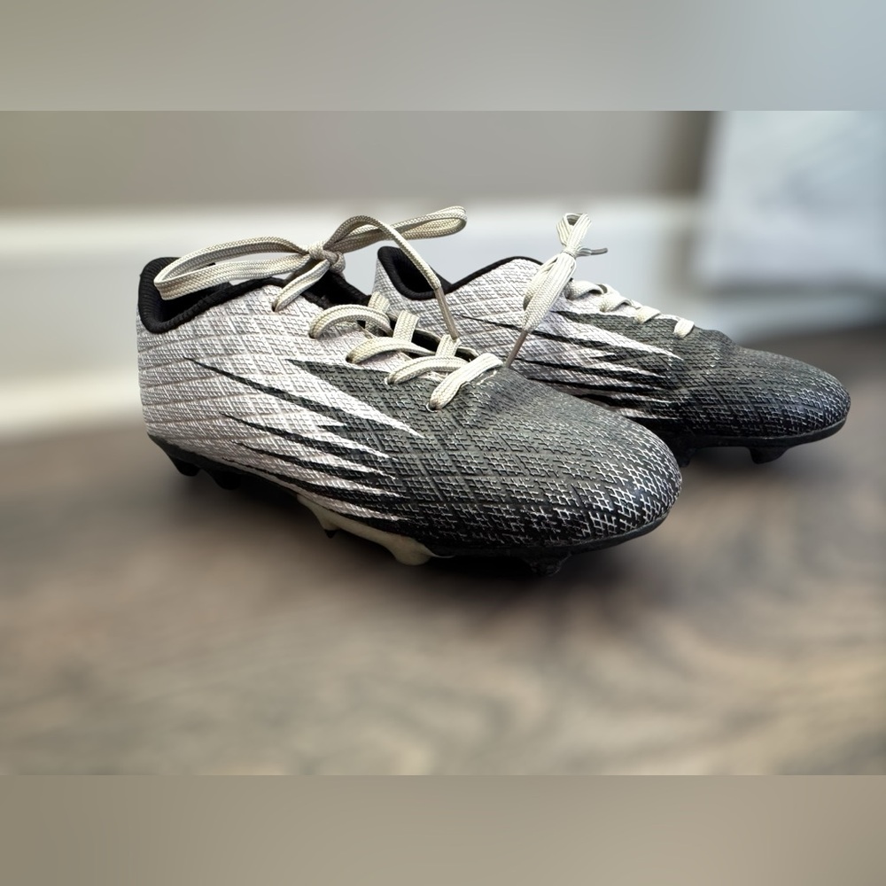 Boys soccer cleats, soccer cleats, boys shoes, size 1 cleats, size 1 shoes, boys